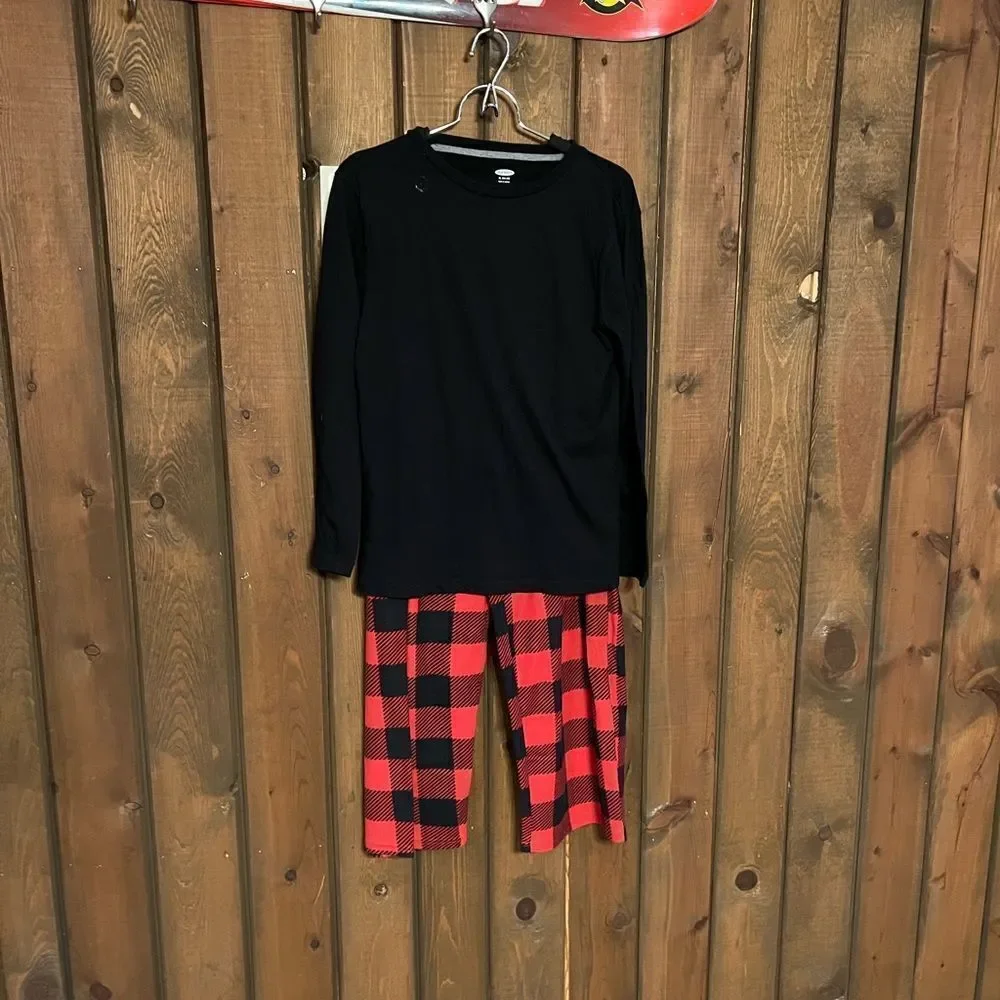 Youth boys 14/16 winter pajamas.
